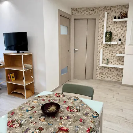 A Casa Di Ugo - 5 Minuti Dala & Metro Mercatello Apartament *